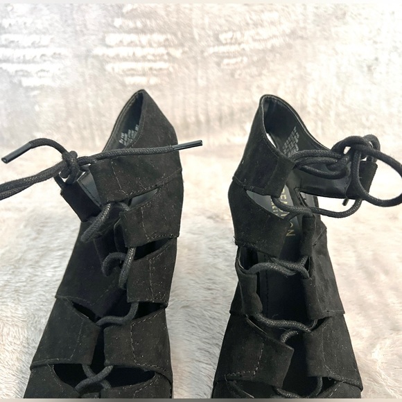 Kenneth Cole Lace Up Sandals - Picture 4 of 10